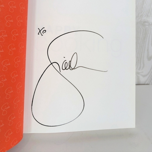 Happy Cooking Cookbook by Giada De Laurentiis Signed Copy Hard Cover - Picture 4 of 8
